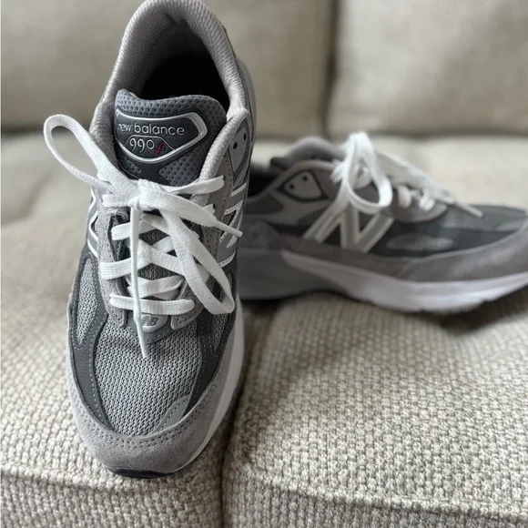 New Balance Gray and White Running Shoes 990 v6 - Picture 5 of 7